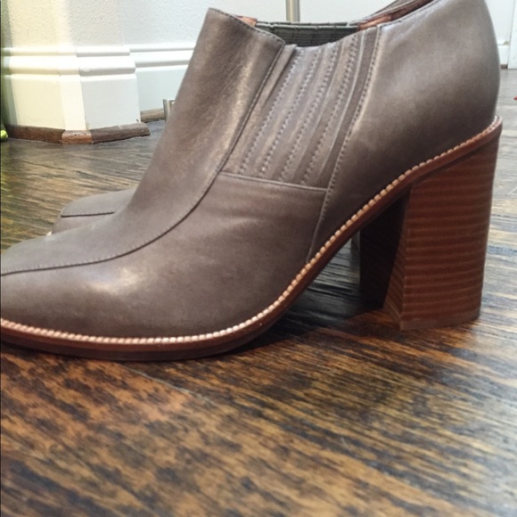 Jeffrey Campbell ‘Nome’ leather bootie - Picture 4 of 7